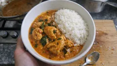 スパイスを空炒りして香り爆発。ココナッツミルクで作るスリランカ風チキンカレー