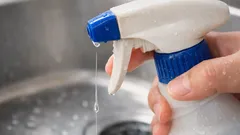 キッチン泡ハイターの泡が出ない原因はスプレー劣化かも、見分け方と対策まとめ