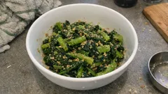 さっと茹でて水気はしっかり—小松菜の胡麻和えが水っぽくならない作り方